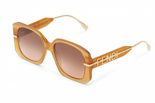 フェンディ新作アイウェア、輝くFENDIロゴ＆メタルライン「フェンディグラフィー」バッグに着想