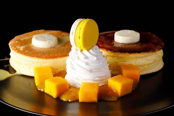 ホテルニューオータニ、マンゴー尽くしの特製パンケーキが夏限定で登場