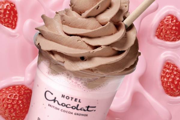 ホテルショコラの新作ショコラドリンク「ストロベリーチョック」濃厚カカオ×甘酸っぱいストロベリー