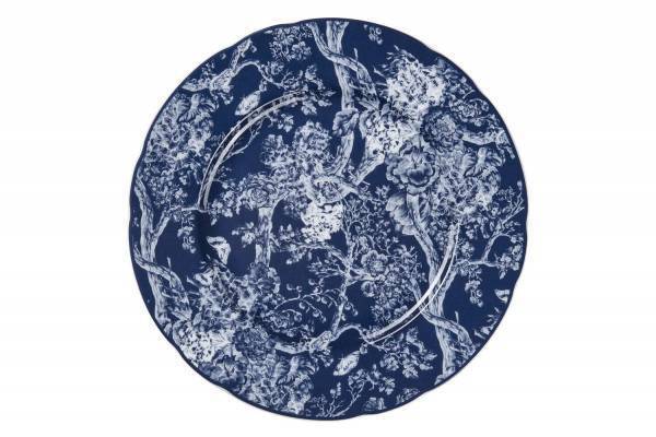 ディオール メゾン「トワル ドゥ ジュイ」テーブルウェアに新作、“ブルー”のプレートやカップ