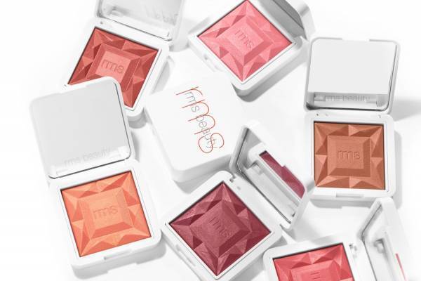 アールエムエス ビューティー22年秋コスメ、“カクテルカラー”の新作3Dジェルパウダーチーク