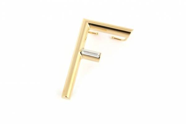 「フェンディ ファースト」ジュエリー“F”モチーフのネックレスやピアスなど、ゴールド×クリスタルで