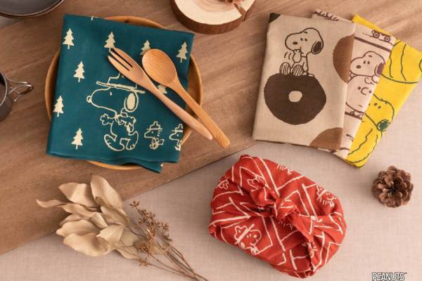 かまわぬ「PEANUTSてぬぐい」に秋の新作-食・読書・行楽、スヌーピーと楽しむ色とりどりの秋