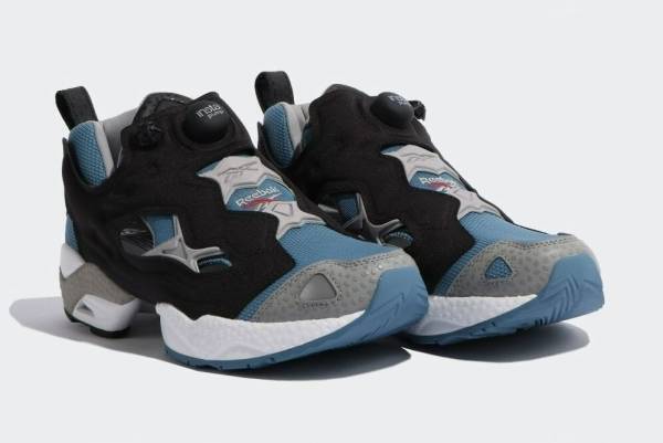 リーボックのスニーカー「インスタポンプ フューリー」“幻の”95年モデルからサックスブルー