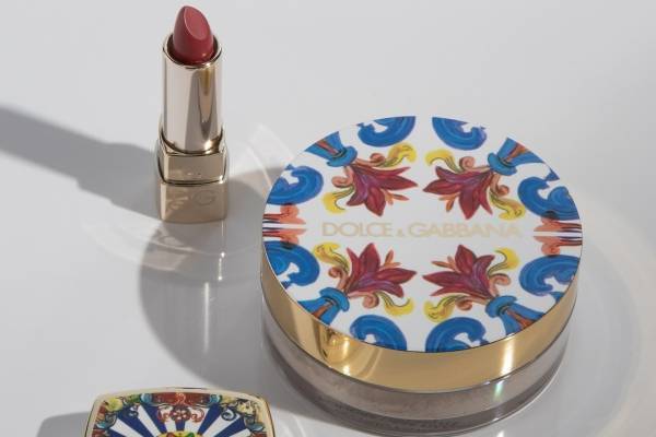 ドルチェ＆ガッバーナ ビューティ22年秋コスメ、ミニコスメ付き限定フェイスパウダーキット