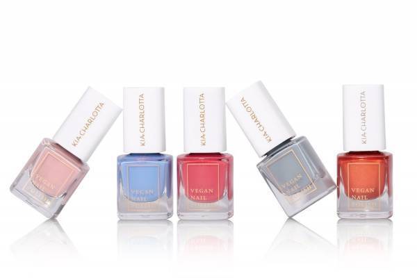 ドイツ発「キア シャルロッタ」のヴィーガンネイル、限定カラーがメイクアップキッチンで