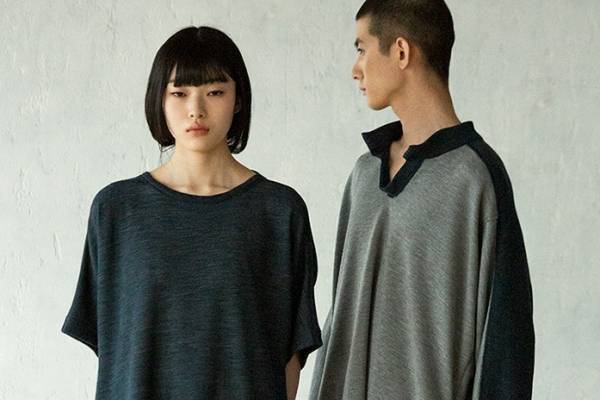 HaaT新作ウェア、“軽くさらり”とした鹿の子編みメッシュのトップ＆透け感エプロン風ワンピース