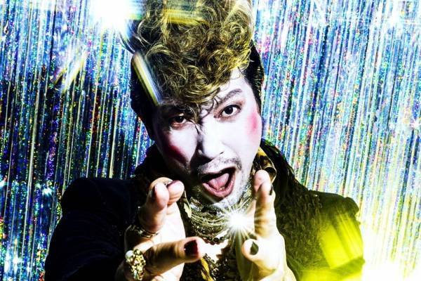 舞台『守銭奴 ザ・マネー・クレイジー』佐々木蔵之介が“ドケチなおやじ”役に、東京芸術劇場から全国へ