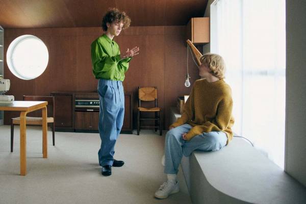 ディッキーズ×ディガウェルの初コラボ、“すっきりシルエット”の2タックスラックス