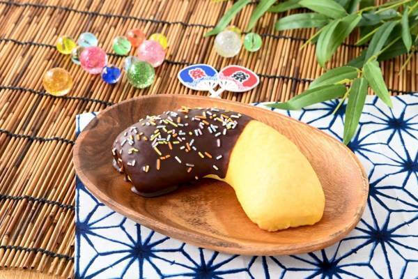 “夏祭り屋台メニュー”チョコバナナ＆りんご飴がパンに？！全国ファミリーマートで発売