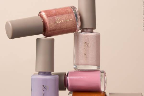 指原莉乃プロデュース「リリミュウ」22年秋コスメ、人気アイパレの新色＆ラメ質感ネイルカラー