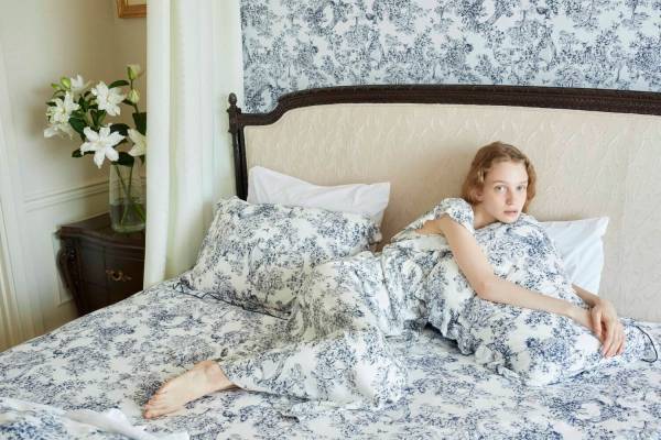 スナイデル ホーム「トワルドジュイ」ルームウェアに新作、“フリル”付きワンピやベッドリネン