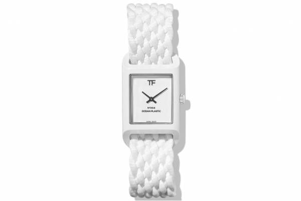 トム フォード新作腕時計「N.004」コンパクトな長方形ケース、ホワイト＆ブラックで