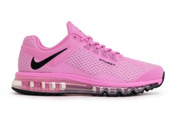 ステューシー＆ナイキ“反転ロゴ”スニーカー「エア マックス 2013」、スウェットなどコラボウェアも