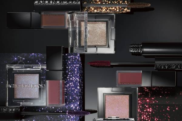 アディクション22年クリスマスコフレ、“星降る煌めき”アイシャドウや限定色リップの3点セット