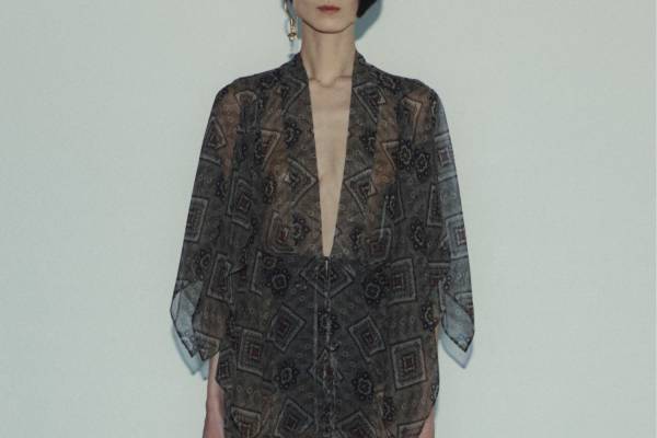 ビューティフルピープル、上下を反転しても着用できるブルゾン＆ドレス - 和の伝統柄をアレンジ