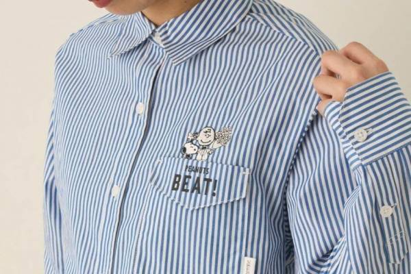 リリー ブラウン「ピーナッツ」とコラボ、チャーリー・ブラウン刺繍のシャツやスヌーピーのバッグ