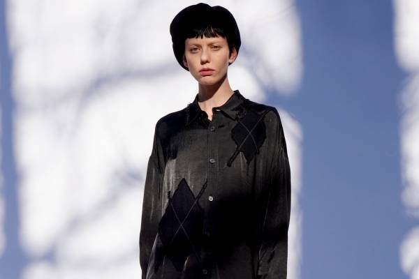 Y's 22年秋冬新作ウェア、ヴィンテージライクなアーガイルシャツ＆経年変化を楽しむコートなど