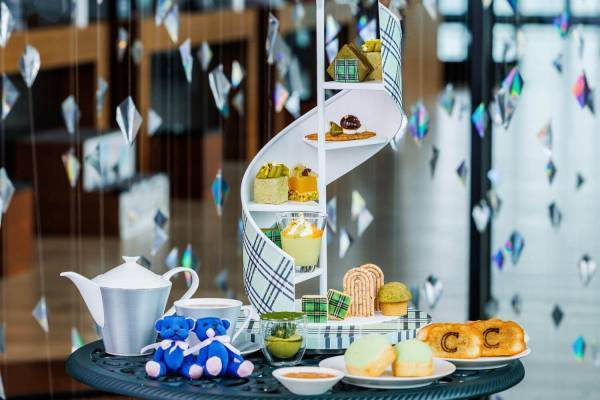 コンラッド大阪、ピスタチオ×タータン・チェックの秋限定アフタヌーンティー