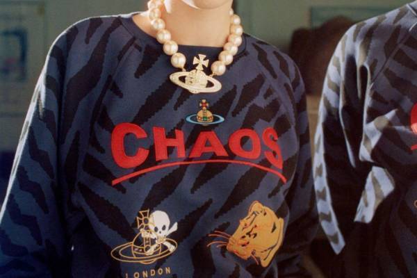 ヴィヴィアン・ウエストウッド新作“タイガー”柄スウェットトップス、レオパード刺繍と共に