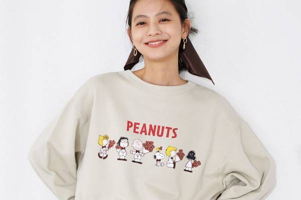 スナイデル『ピーナッツ』とコラボ、スヌーピーのボーダーニットやゆったりスウェット