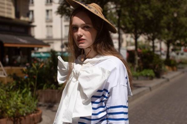 ビームス クチュール×オーシバル“特大リボン”や“ボリュームスリーブ”のボーダーシャツ