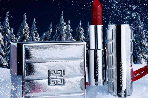 ジバンシイ22年クリスマスコスメ、“ダウンジャケット”風パッケージのルース パウダー＆アイコンリップ