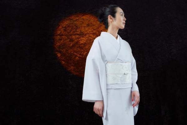 きものやまと22年秋冬新作着物、“月の満ち欠け”を表現した縞模様の着物＆レース羽織など