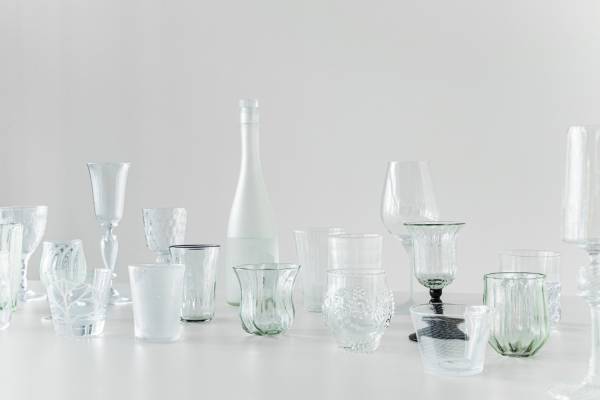 土屋鞄製造所が“ガラス器”の専門店「つちや 浅草合羽橋本店」オープン、切子グラスなど約1,000点