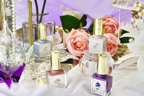 出版社生まれのネイル「秘めごとネイル」ダイアナ妃＆ジャクリーン・ケネディ着想の新作秋冬カラー