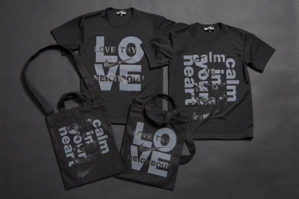 ブラック・コム デ ギャルソン×ナイキのコラボ新作、グラフィックTシャツ＆2WAYトートバッグ