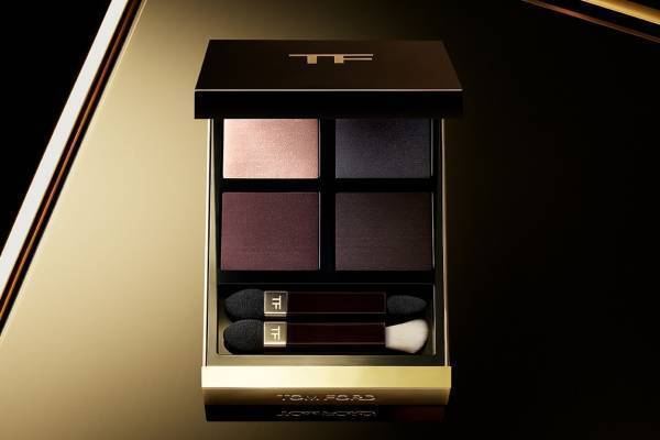 トム フォード ビューティ22年秋コスメ、輝く“バイオレット サテン”の限定アイパレット