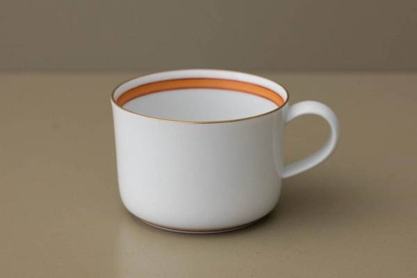 ユミコ イイホシ ポーセリン”ブランド初”マグカップシリーズ、使う人物をイメージしたネーミングで