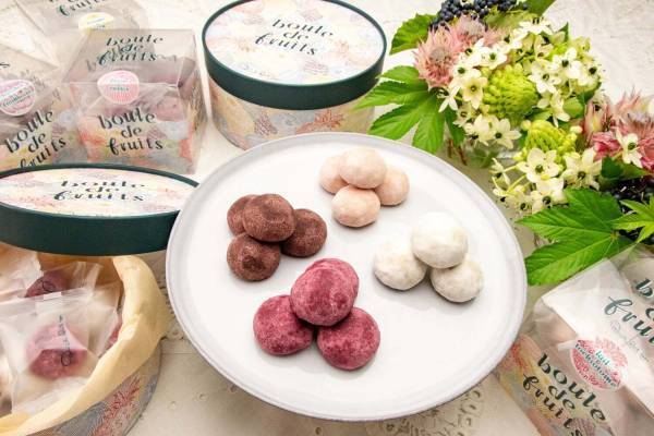キル フェ ボン新作焼き菓子、甘酸っぱい木苺×ほろ苦チョコや優しい“苺ミルク風”のフルーツボール