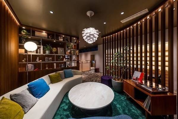 アイヴァン初の予約制ショップが南青山に、”パーソナル”な上質空間でアイウェアをセレクト