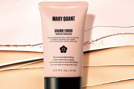 マリークヮント22年秋ベースメイク、“スキンケア感覚”の薬用美白ファンデーションでツヤ肌に