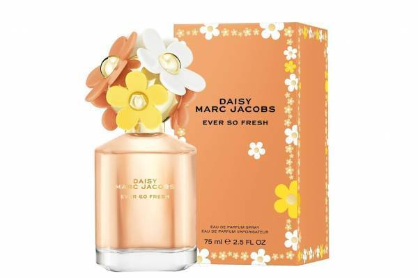 マーク ジェイコブス22年秋フレグランス「デイジー」に新作、シトラスが弾けるフローラルな香り
