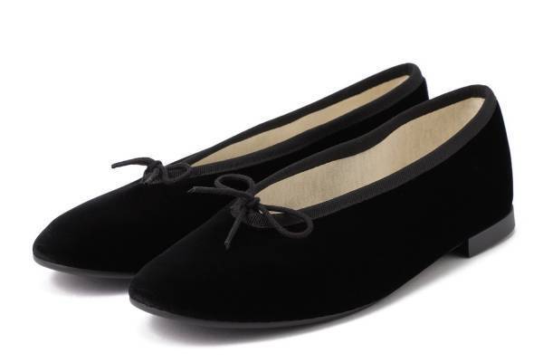 レペット“ハイアッパー”の新作シューズ「リル バレリーナ」ベルベット素材や輝くゴールドレザー