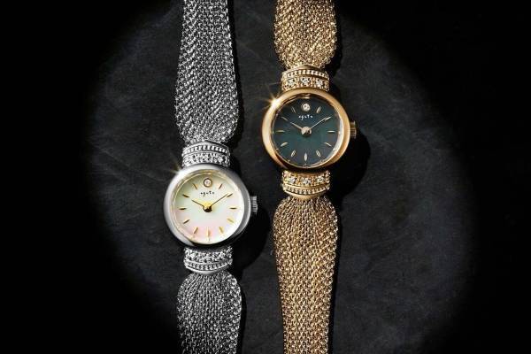 アガット22年冬限定ジュエリー、“ふんわり”リボン風メッシュベルト腕時計や“雪の結晶”ピアス