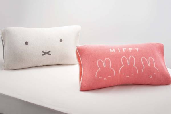 ミッフィー×西川の新作寝具＆雑貨、ミッフィーフェイスを全面に配したひざ掛けやピローケースなど