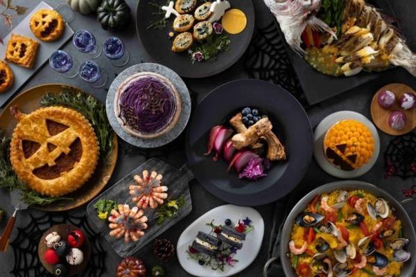 シェラトン都ホテル東京のハロウィン限定ビュッフェ、「吸血鬼のシュリンプカクテル」など