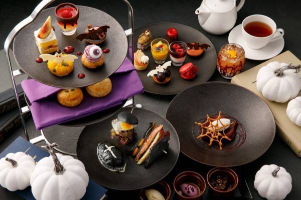 グランド ハイアット福岡のハロウィンアフタヌーンティー、“コウモリ＆目玉”モチーフのスイーツ