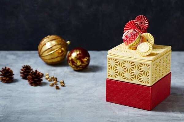 ホテル雅叙園東京“玉手箱”クリスマスケーキ2022、結晶ボンボンや手毬チョコ、ケーキを詰め込んで