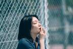 映画『そばかす』主演・三浦透子が“恋をしない”30歳に、恋愛至上主義の世界で自らと向き合う物語