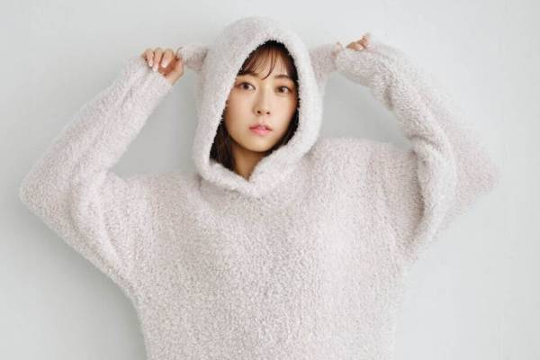 スナイデル ホームのハロウィンルームウェア、“猫耳付き”パーカー＆キャットボタン煌めくカーディガン