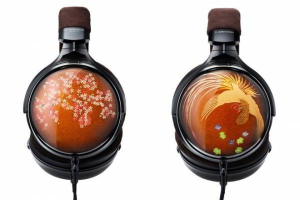 オーディオテクニカの60周年記念ヘッドホン「ATH-W2022」越前漆塗りハウジングに桜＆鳳凰の蒔絵