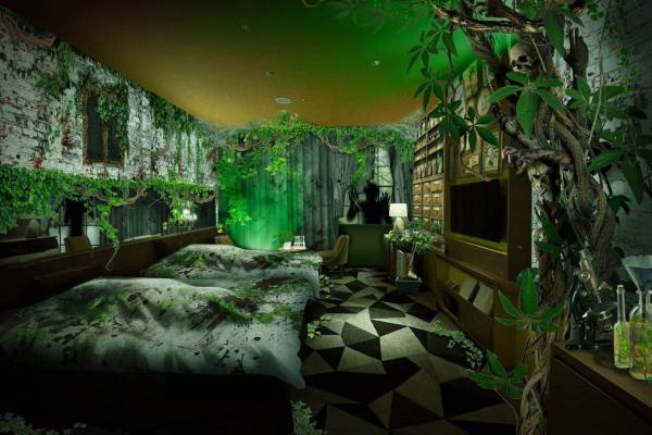 ホテル ユニバーサル ポート ヴィータ「謎解きホラールーム」異形の植物が蔓延る研究室で謎解きに挑戦