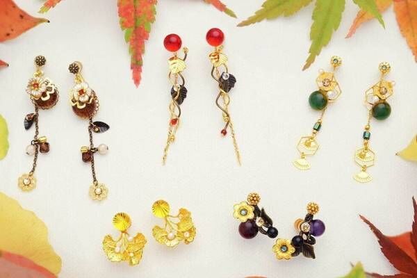京都発“ピアスのようなイヤリング”「ぴあり」コスモス&amp;イチョウを飾った秋のガラスジュエリー