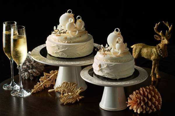 フォーシーズンズホテル東京大手町の2022年クリスマス、“ホワイトクリスマス”の純白ケーキ