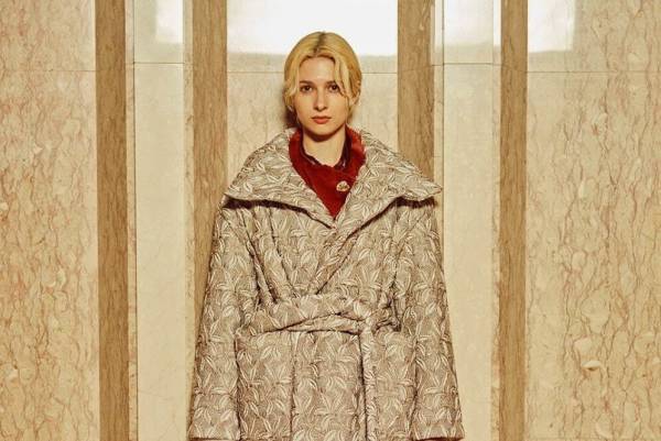 ミューラル、雪解けをイメージした刺繍コート＆揺らめく水鏡のニットドレス - 渋谷では試着会を開催